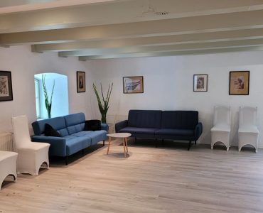 sala z lustrami odpoczynek